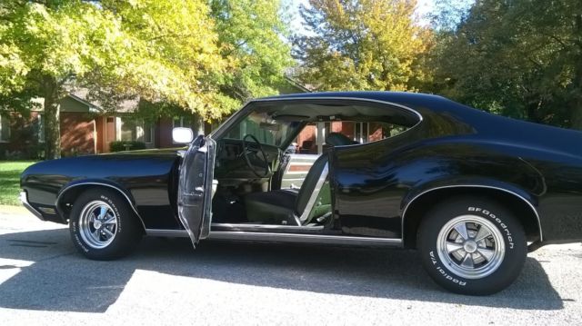 1972 Gray Oldsmobile Cutlass Coupe