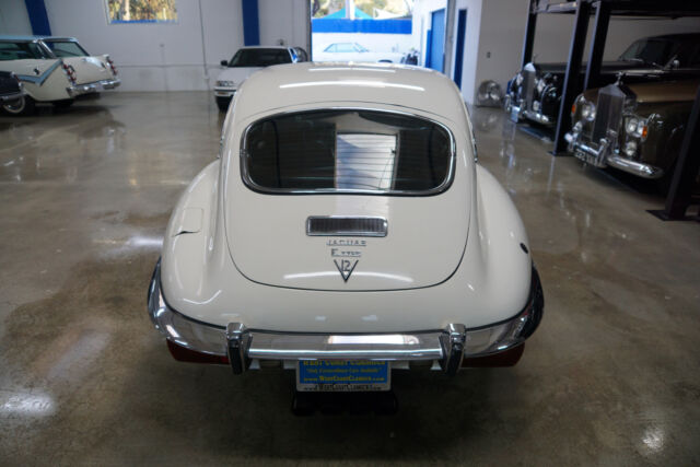 1972 White Jaguar V12 E-Type Series III 2+2 Coupe Coupe