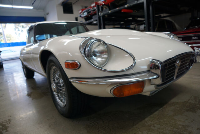 1972 White Jaguar V12 E-Type Series III 2+2 Coupe Coupe