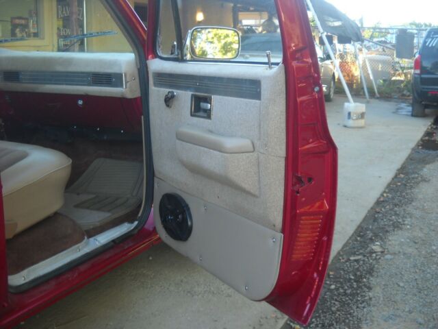 1973 MAROOON Chevrolet C-10 Pickup