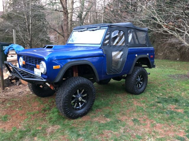 1973 Blue Ford Bronco SUV