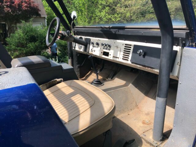 1973 Blue Ford Bronco SUV