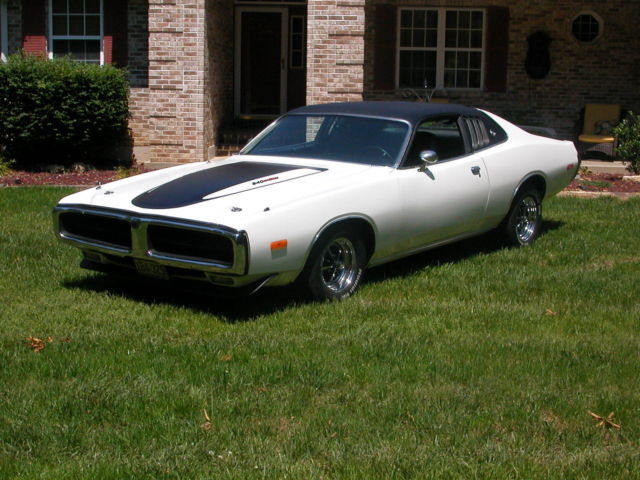 1973 white/black Dodge Charger Coupe