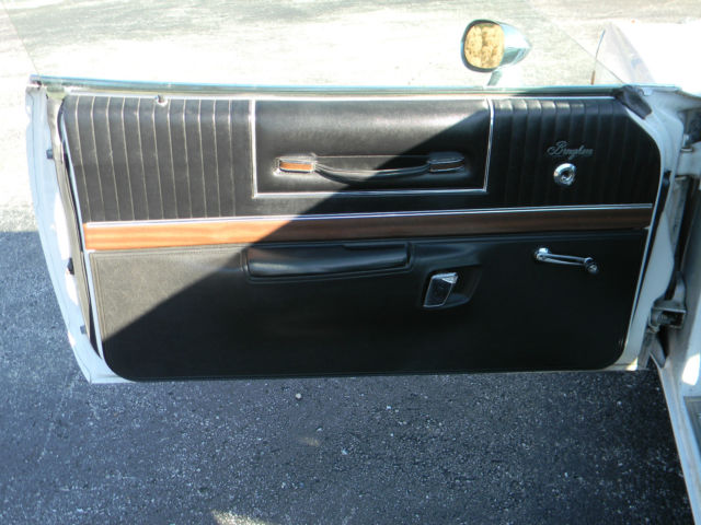 1973 white/black Dodge Charger Coupe