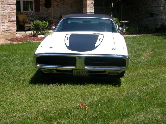 1973 white/black Dodge Charger Coupe