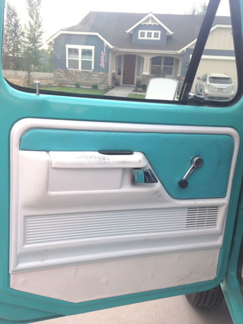 1973 Teal Ford F-250 Cab & Chassis