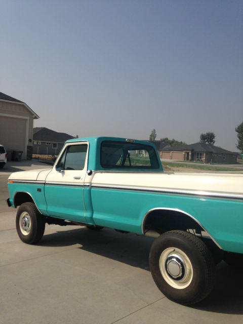 1973 Teal Ford F-250 Cab & Chassis