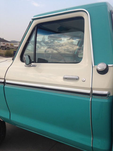 1973 Teal Ford F-250 Cab & Chassis