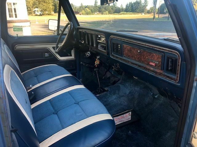 1979 Blue Ford F-350 pickup