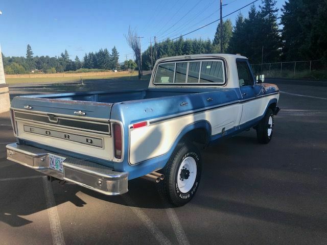 1979 Blue Ford F-350 pickup