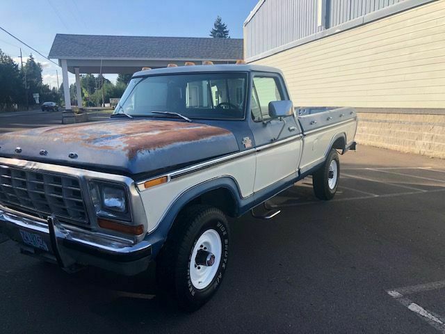 1979 Blue Ford F-350 pickup