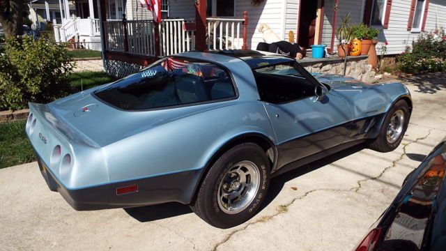 1982 Blue Chevrolet Corvette Coupe
