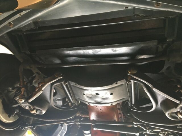 1974 10L Classic White Chevrolet Corvette Coupe