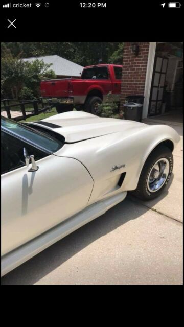 1974 Pearl white Chevrolet Corvette Stingray