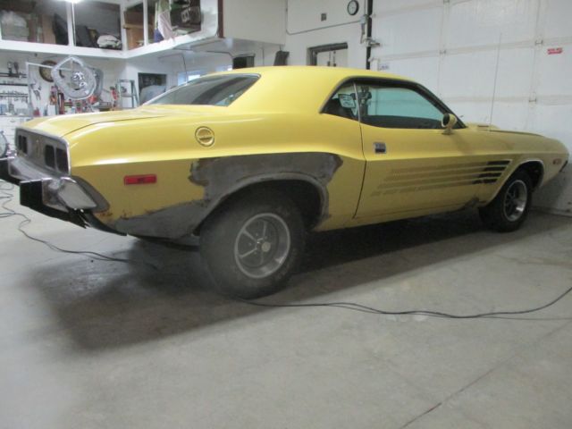 1974 Yellow Dodge Challenger Coupe