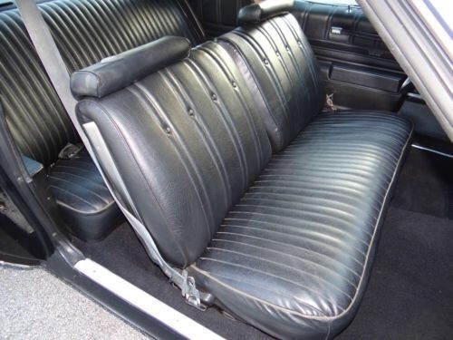 1974 White Chevrolet Monte Carlo Coupe