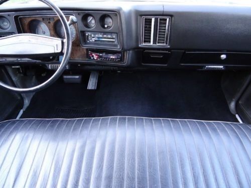 1974 White Chevrolet Monte Carlo Coupe