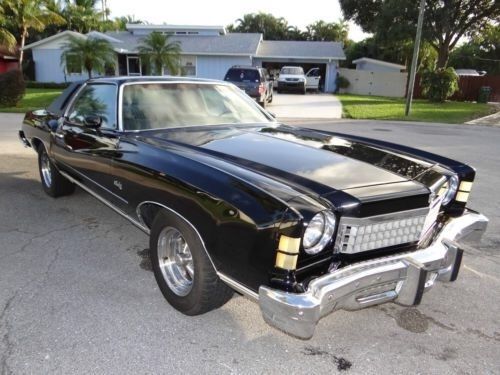 1974 White Chevrolet Monte Carlo Coupe