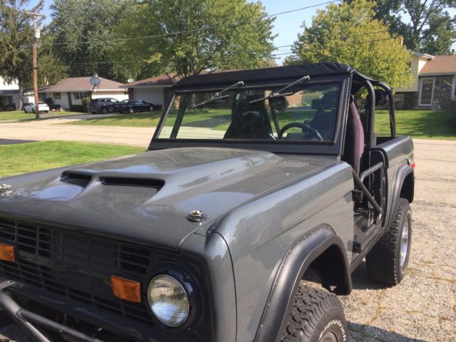 1975 Gray Ford Bronco SUV