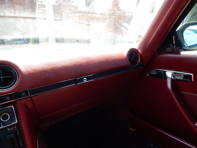 1975 DARK BROWN Mercedes-Benz 400-Series Coupe