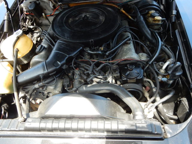 1975 DARK BROWN Mercedes-Benz 400-Series Coupe