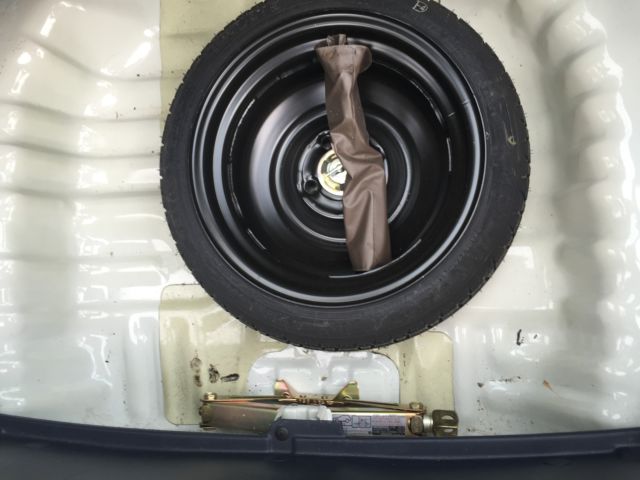 1993 White Acura Integra Hatchback