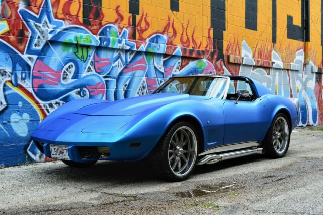 1975 Blue Chevrolet Corvette Coupe