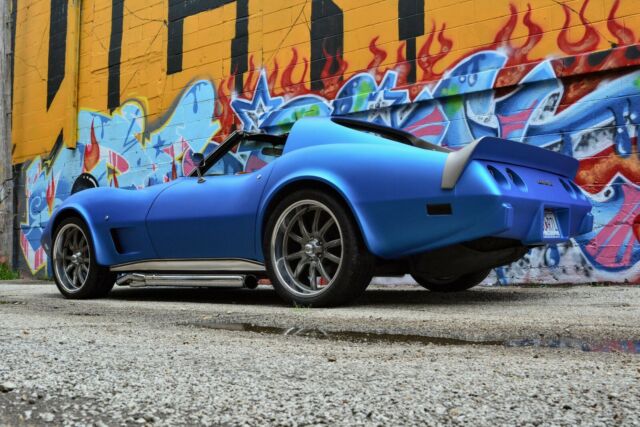 1975 Blue Chevrolet Corvette Coupe