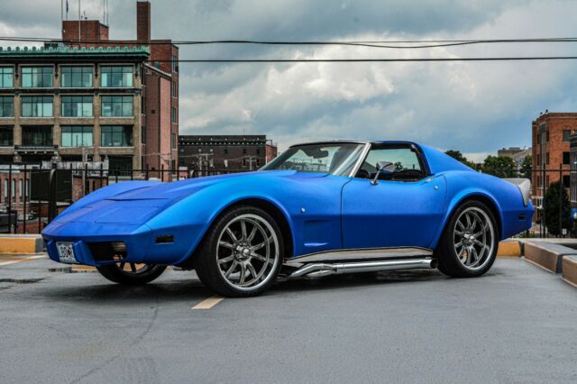 1975 Blue Chevrolet Corvette Coupe