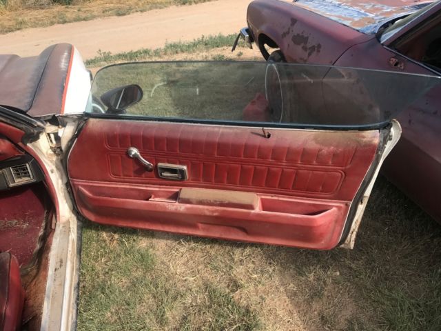 1976 White Chevrolet Camaro Coupe