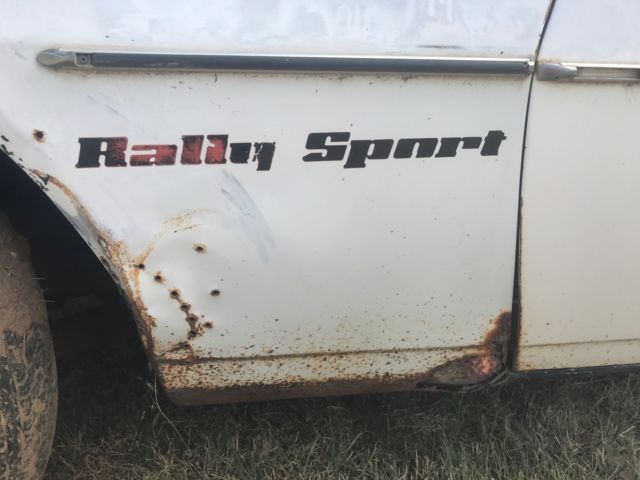 1976 White Chevrolet Camaro Coupe