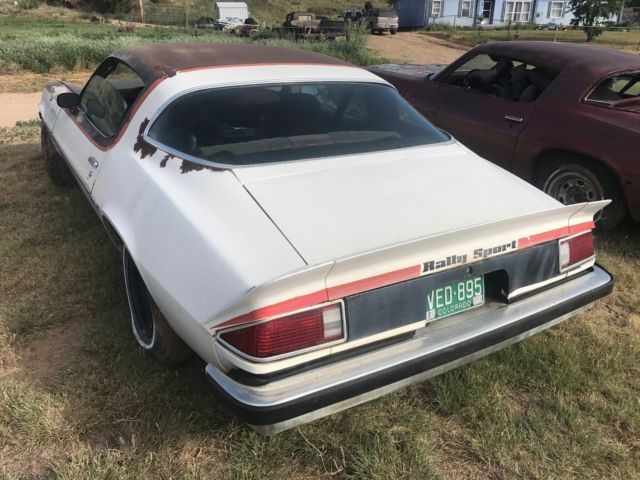 1976 White Chevrolet Camaro Coupe