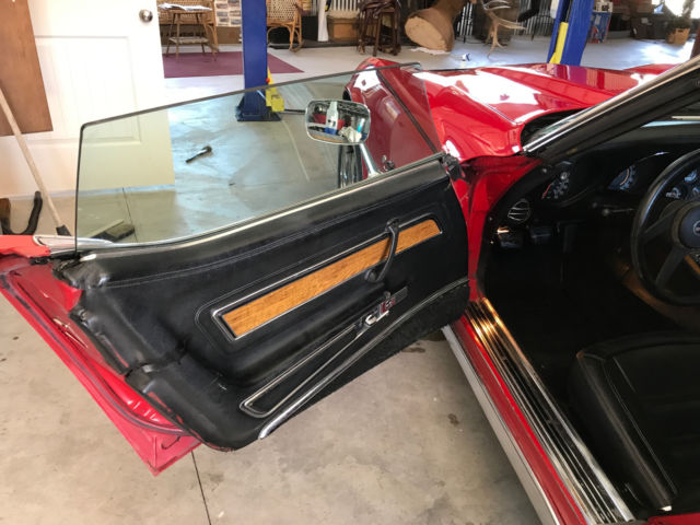 1976 Red Chevrolet Corvette coupe