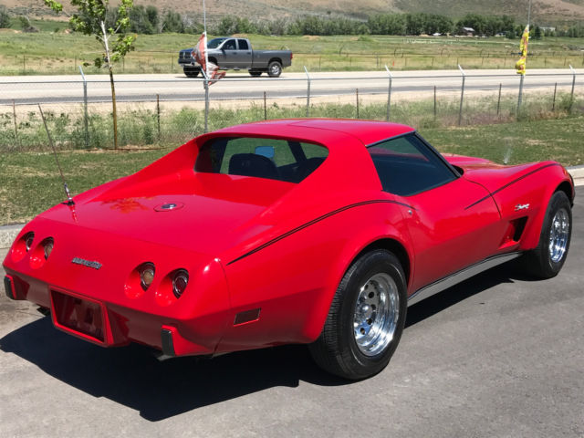1976 Red Chevrolet Corvette coupe