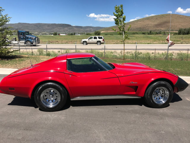 1976 Red Chevrolet Corvette coupe
