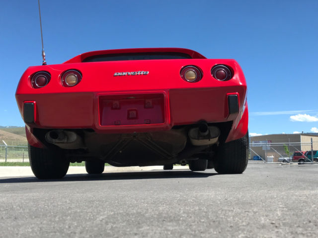 1976 Red Chevrolet Corvette coupe