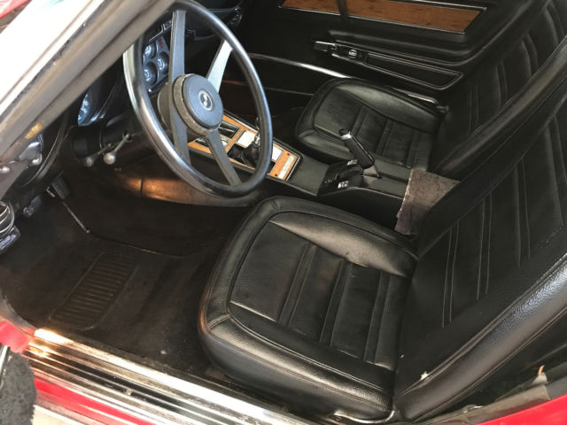 1976 Red Chevrolet Corvette coupe