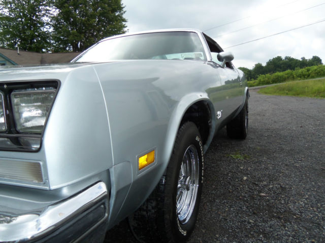 1976 Silver Oldsmobile Cutlass Coupe