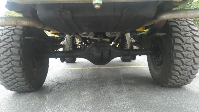 1976 Yellow Ford F-100 Pickup