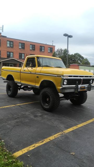 1976 Yellow Ford F-100 Pickup
