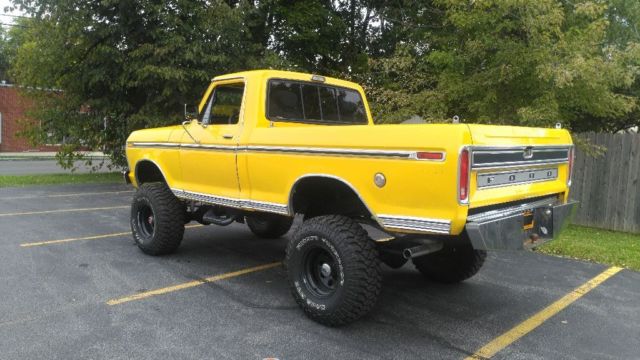1976 Yellow Ford F-100 Pickup