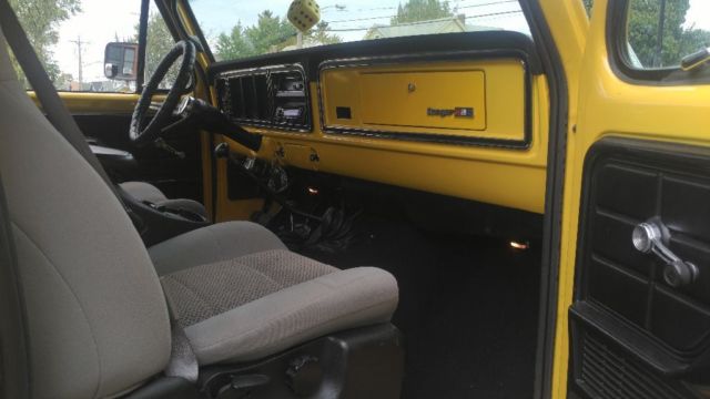 1976 Yellow Ford F-100 Pickup