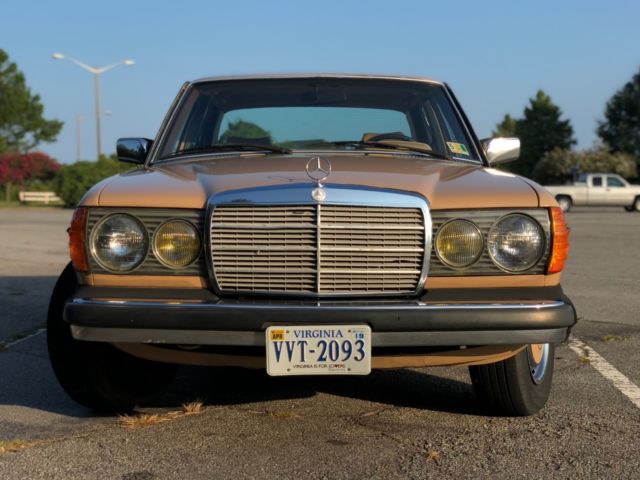 1977 Tan Mercedes-Benz 300-Series Sedan