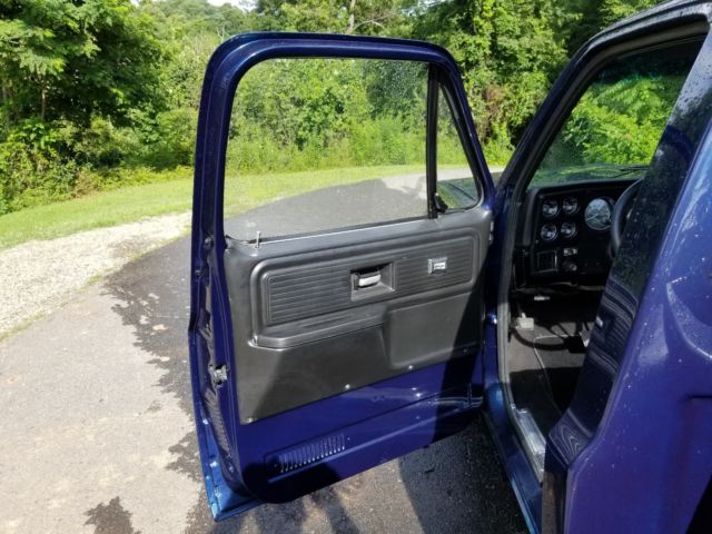 1977 Space blue Chevrolet C-10 2wd truck