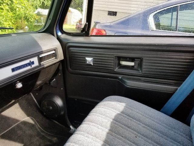 1977 Space blue Chevrolet C-10 2wd truck