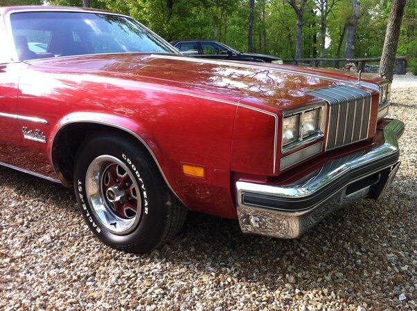 1977 Oldsmobile Cutlass Coupe
