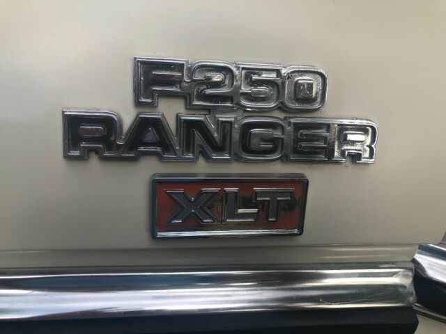 1977 White Ford F-250 Standard Cab Pickup