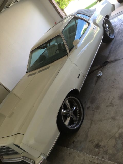 1977 Chevrolet Monte Carlo Coupe