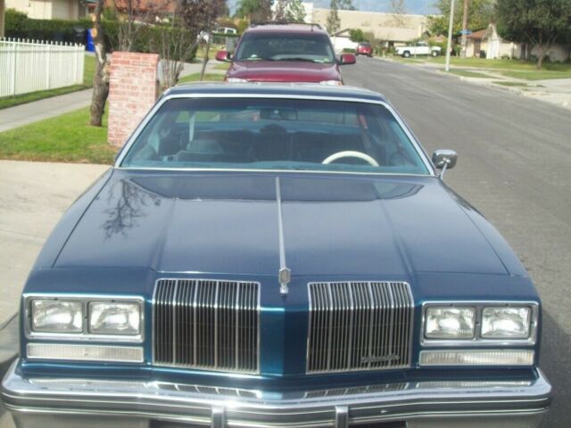 1977 Oldsmobile Cutlass Coupe