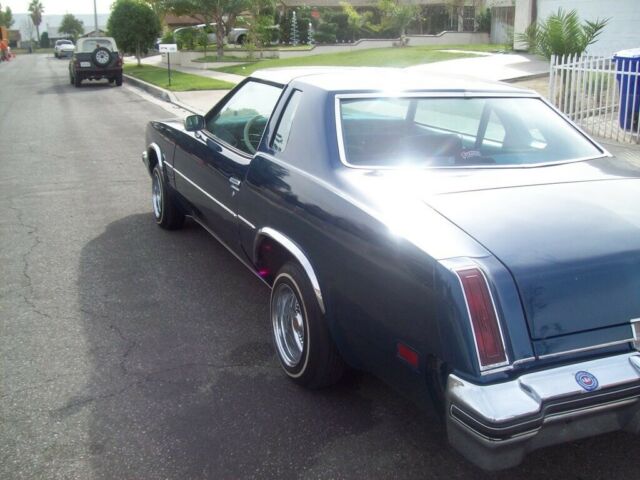 1977 Oldsmobile Cutlass Coupe